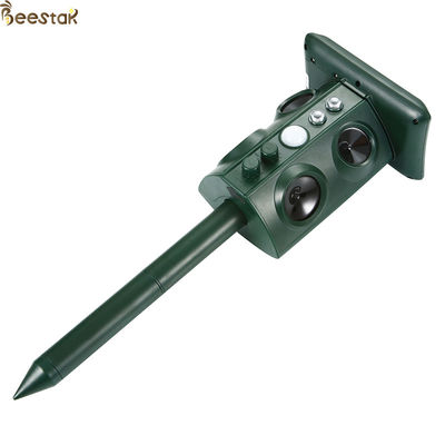 Outdoor Indoor Beekeeping Equipment Solar Powered Animal Repellent For Garden