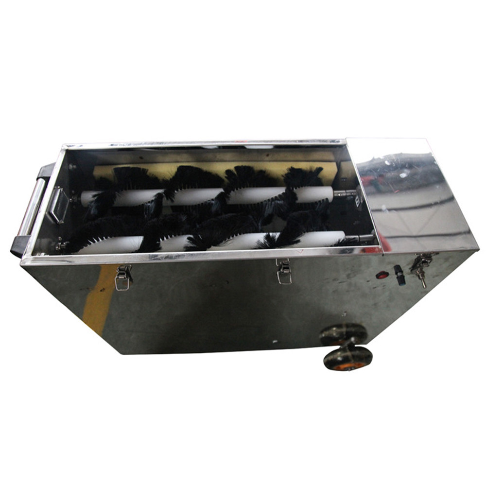 Box type photoelectric induction bee sweeper Bee Brush Beekeeping ...