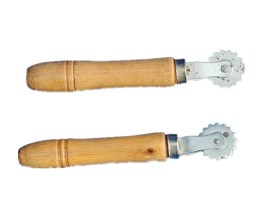 Short Wheel Embedder Beehive Tools Wooden Handle Big Wheel Gear Embedder Beekeeping Tools