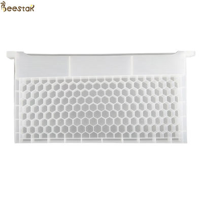 Food Grade Bee Hive Equipment 49*43.8*22.3cm Honey Bee Feeder Multi Function